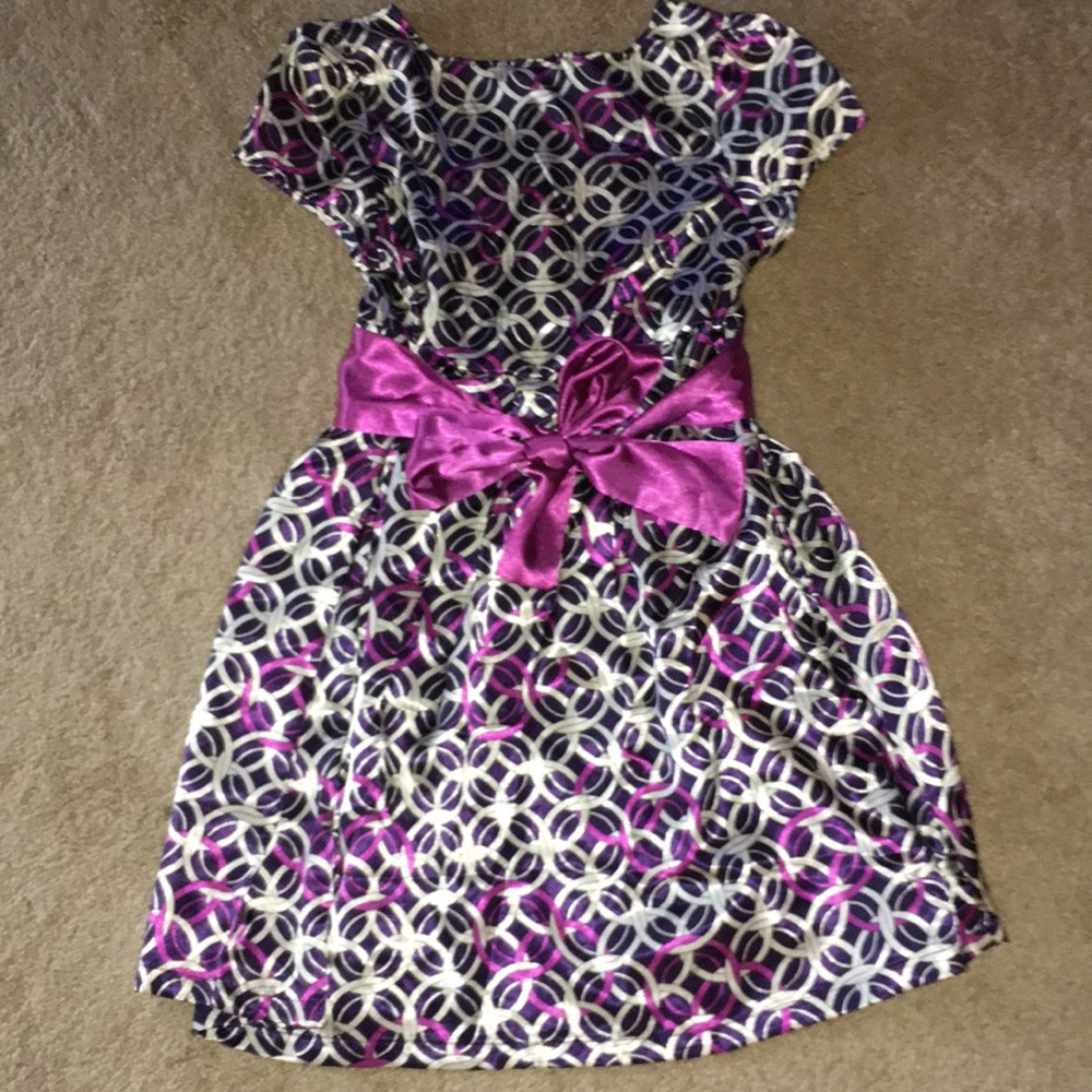 Satin Look Tunic Size Small - Picture 3 of 4